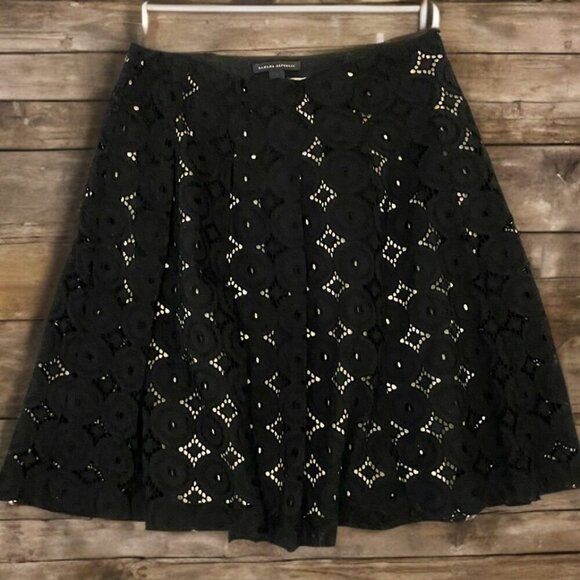 Banana Republic Dresses & Skirts - Banana Republic Black Crochet Lace A-Line Skirt - Size 6